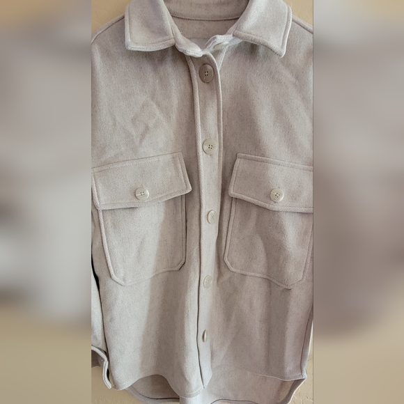 Stradivarius Bone Heavy Button Down Shirt Jacket - Picture 4 of 7